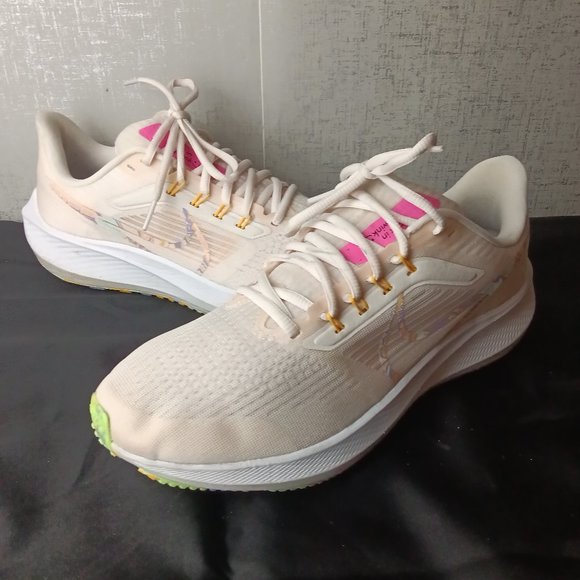 Nike Air Zoom Pegasus 39 Light Soft Pink Women's Shoes - Picture 1 of 11